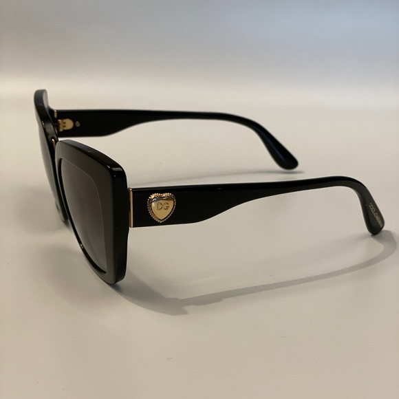 Dolce & Gabbana Womens sunglasses - Picture 3 of 5